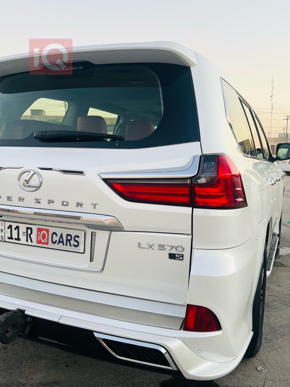 Lexus LX